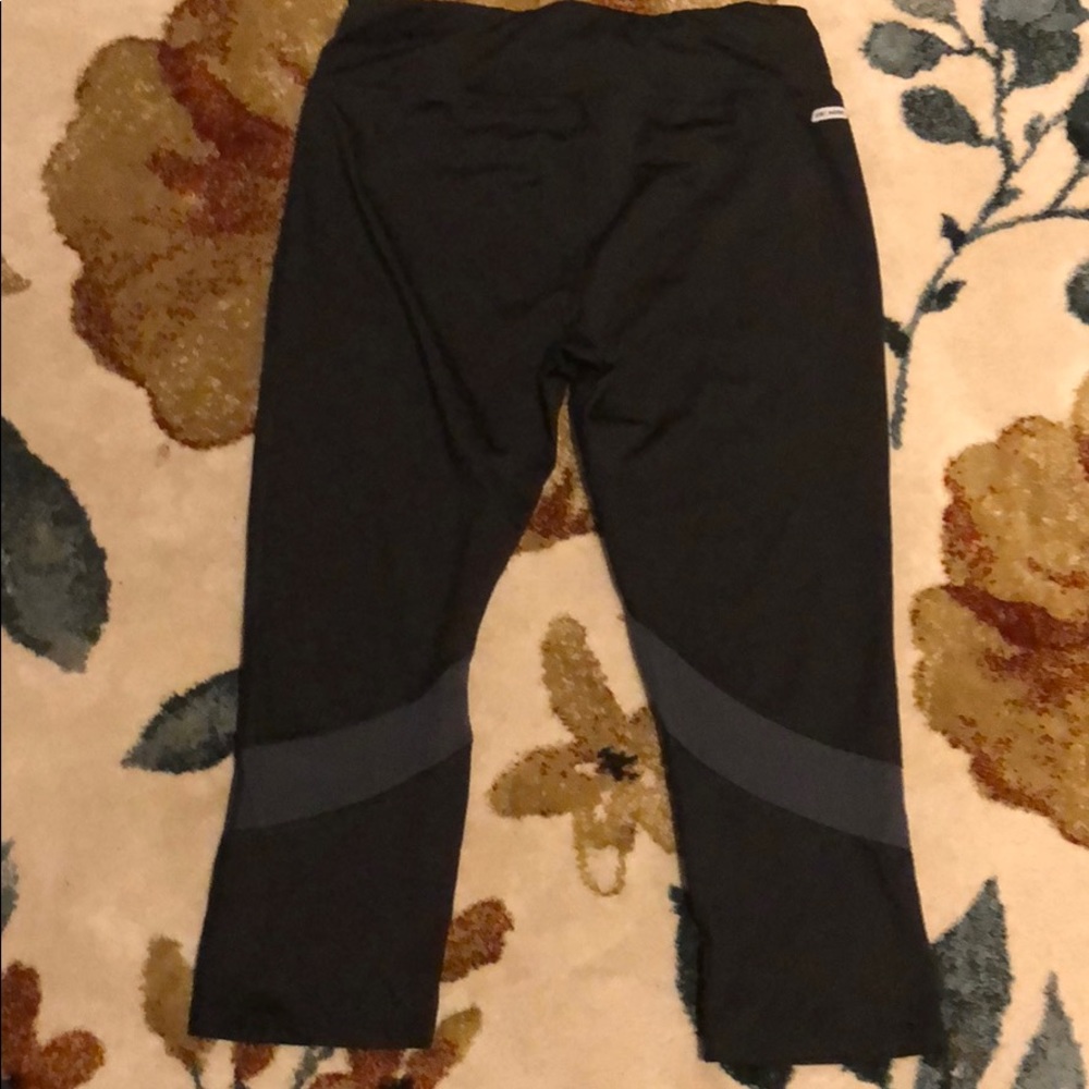 Workout pants - Picture 3 of 3